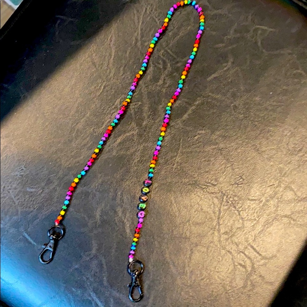Beaded mask chain